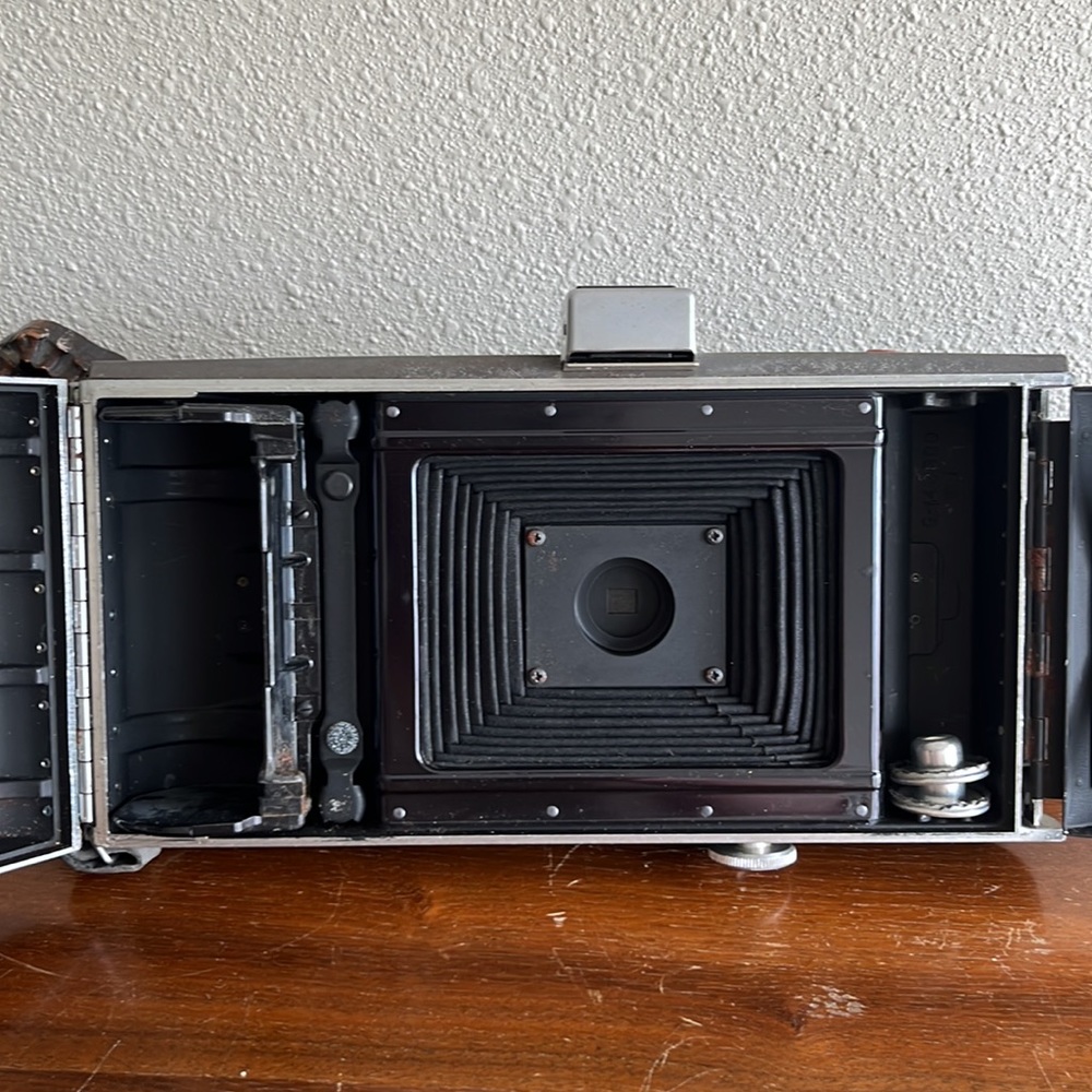 vintage polaroid land camera model J66 - Picture 13 of 14